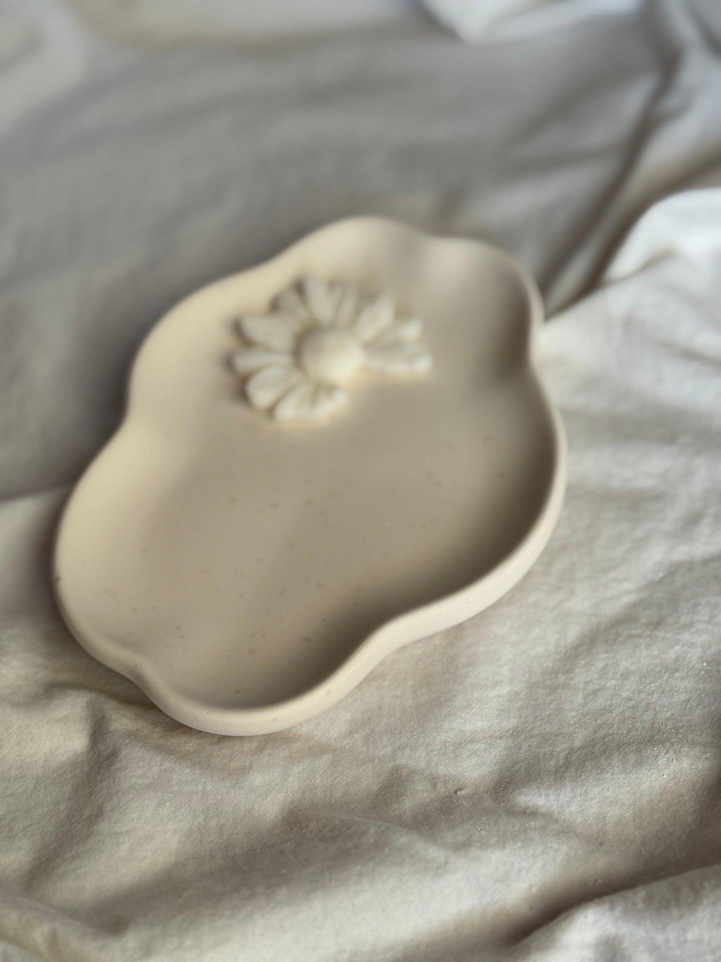 Daisy Jesmonite Trinket Tray