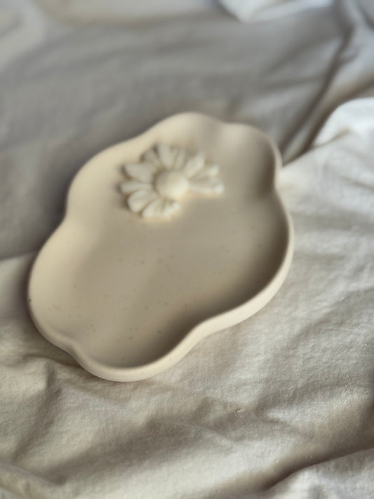 Daisy Jesmonite Trinket Tray